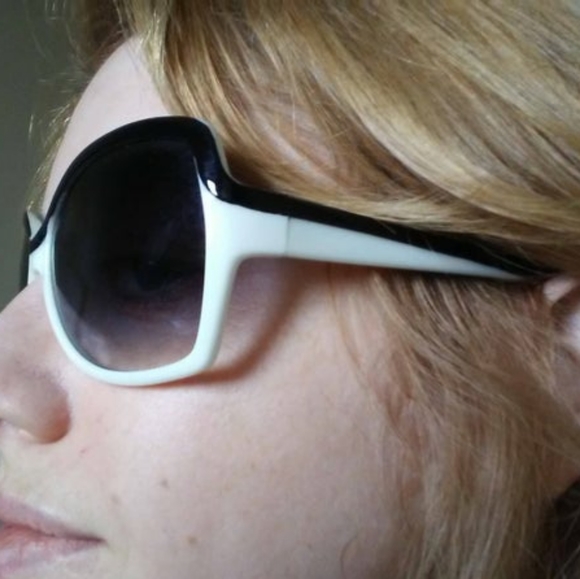 Rare Vintage Oversized Liz Claiborne Sunglasses - Picture 8 of 11